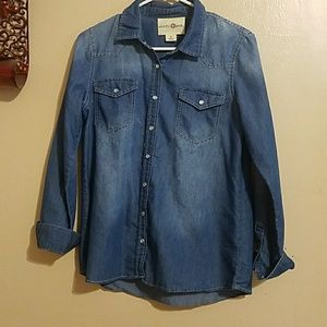 Blue jean longsleeve shirt